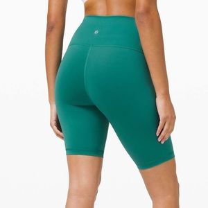 NWOT Lululemon Align High-rise biker shorts